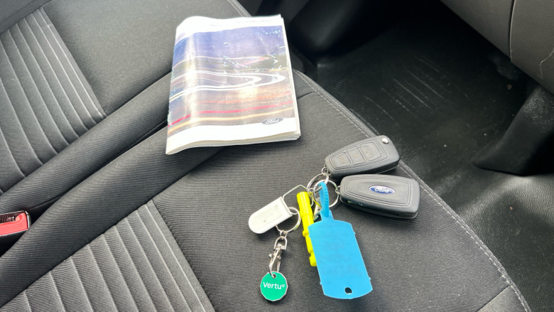 Ford Transit Custom 300 L2 Diesel Fwd 2.0 EcoBlue 130ps Low Roof Limited Van